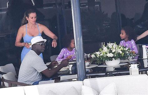 Michael Jordan & Wife Yvette Prieto Relax On Yacht In Sardinia ...