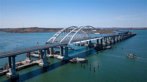 EU Sanctions 6 Russian Firms Over Crimea Bridge