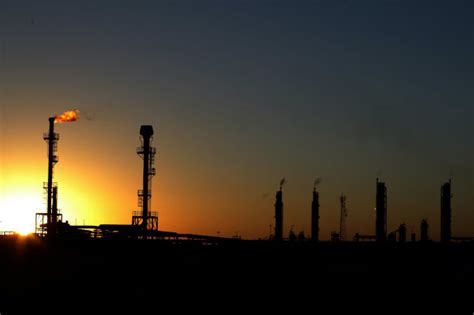 Santos eyes multibillion-dollar asset sales as fossil fuels rebound