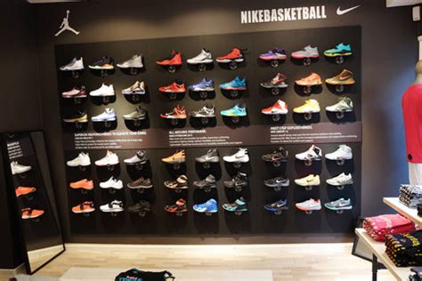 Hoopz.dk - Basketball & NBA Shop with RackBuddy interior