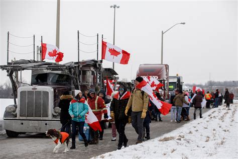 Canadian 'Freedom' Truckers Protest Vaccines As 90 Percent of Drivers Vaccinated - Newsweek