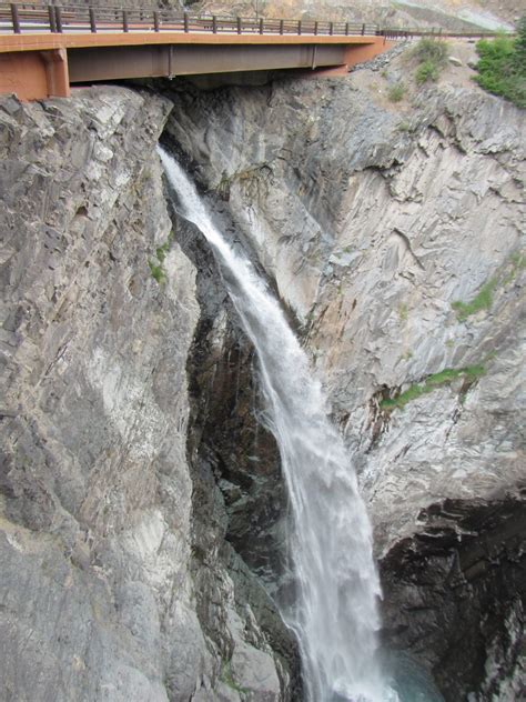 Bear Creek Falls – Ouray, CO | Free Roadside Waterfall in Ouray, CO