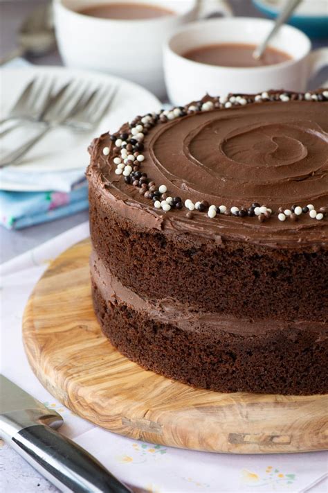 An easy chocolate cake that's moist, delicious and packed full of chocolate. It can be made in a ...