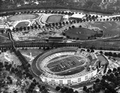 Bryan Pinkall's World of Opera, Olympics, and More: 1956 Melbourne Summer Olympic Opening Ceremony