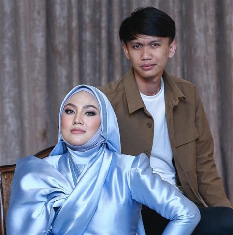 (Video) Shila Amzah & Ubai Mz Are Comfortable With Their 8-Year Gap Relationship | Hype Malaysia