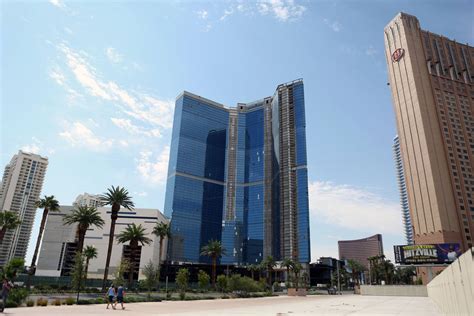 Industry watchers see big potential for Las Vegas Strip’s Fontainebleau ...