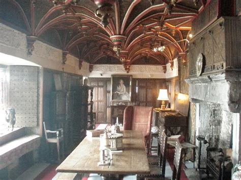 Bunratty castle interior photos