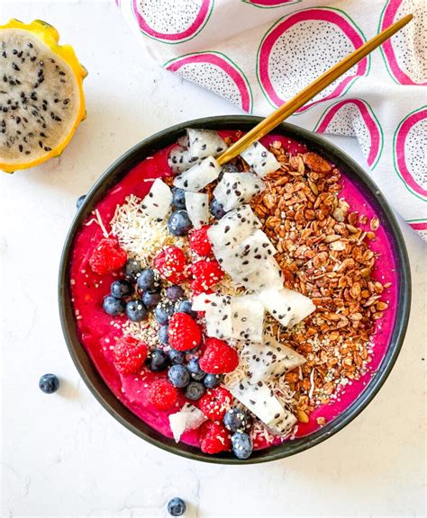 Dragon Fruit Smoothie Bowl - Good Food Baddie