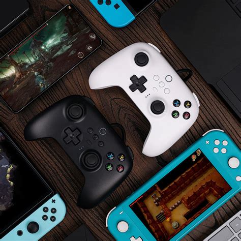 8BitDo Ultimate Wired Controller - Pimoroni