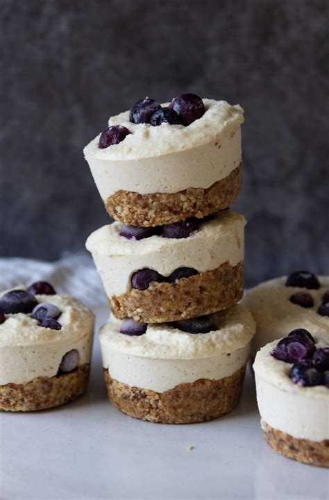 Mini Raw Vegan Lemon Blueberry Cheesecakes - HEALTHYFRENCHWIFE