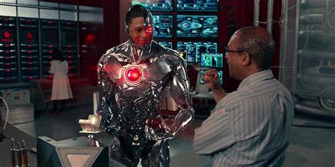 Ray Fisher Explains Why Cyborg's Solo Movie Hasn't Come Together Yet ...