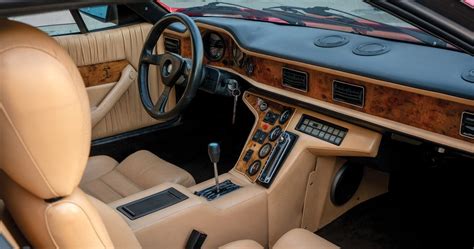 10 Most Insane Sports Car Interiors From The '90s