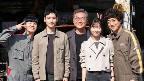 “Best news ever”: K-drama fans excited as Lee Je-hoon’s Taxi Driver confirmed for season 3