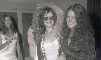 Janis and her sister Laura Joplin. | Artisti musicali, Artisti