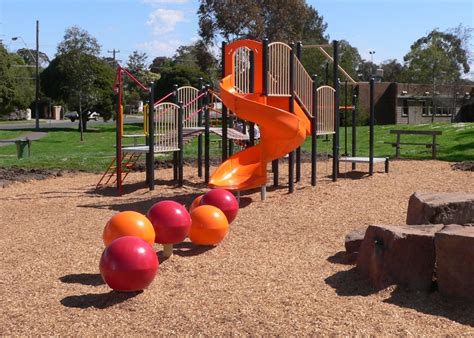 Red Earth Park, Mooroolbark | Safe Play Australia