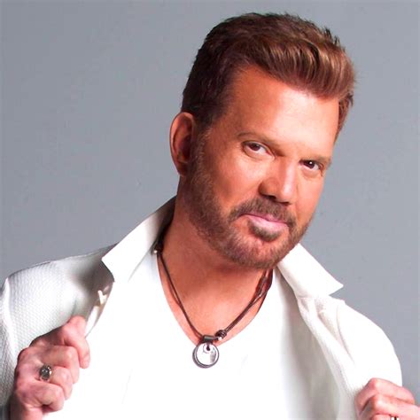 Willy Chirino - Age, Wiki, Bio, Photos