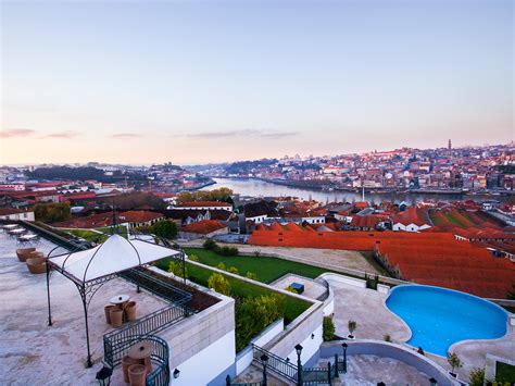 Best Hotels with a river view in Porto. Wake up overlooking the Douro river