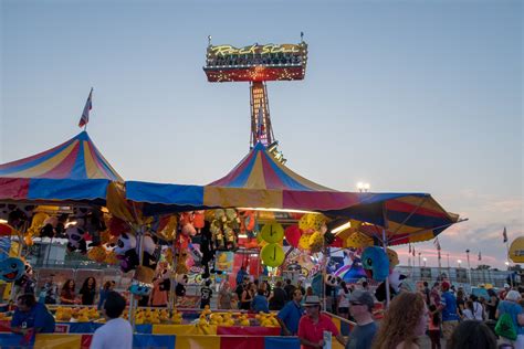 Iowa State Fair 2017 - Rides and Games | Butter Cow | Discovery Garden