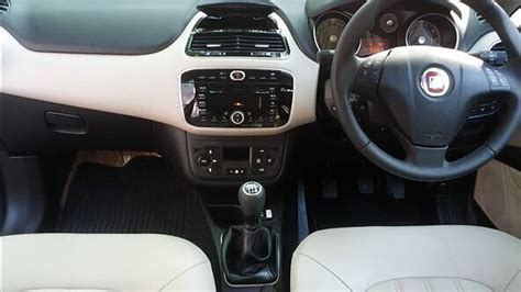 Fiat Linea Price in India, Photos & Review - CarWale