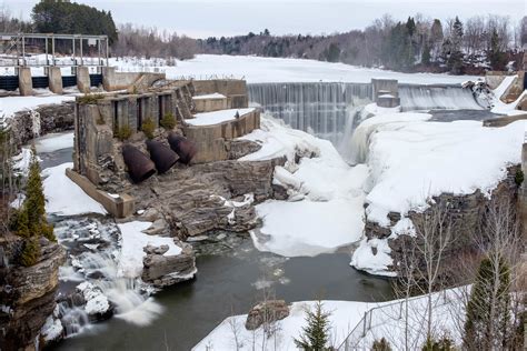 hydro dam and power station | Small hydro electric dam at th… | Flickr