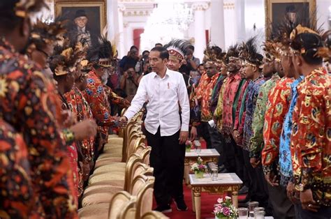 Indonesia: Jokowi Meets with Papuan Leaders, Promises Jobs for ...