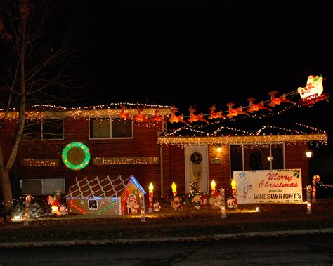 Photos: Christmas lights start twinkling in Utah