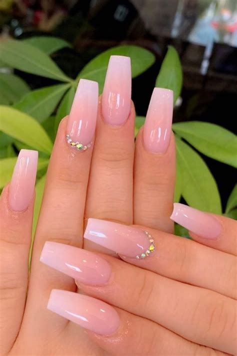 39 Gorgeous Summer Nails You Need to Try | Acrylic nails coffin short, Color for nails, Gel nails