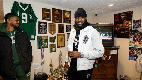 LeBron James museum opens up in Akron, Ohio - Good Morning America