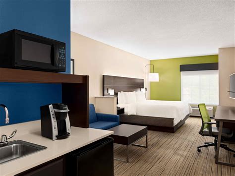 Affordable Hotel in McAlester, OK | Holiday Inn Express & Suites McAlester