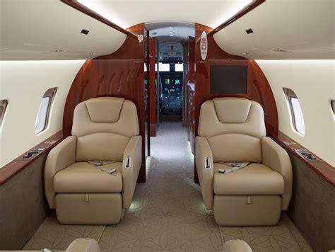 2003 BOMBARDIER CHALLENGER 850 S/N 7717 - Leader Luxury