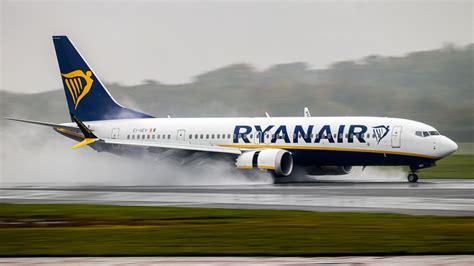 Breaking: Ryanair Places Huge Order For Up To 300 Boeing 737 MAX 10s