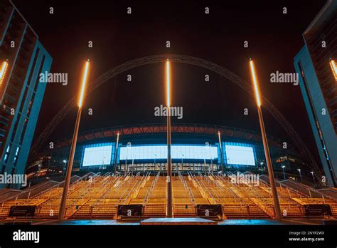 Wembley Stadium at night Stock Photo - Alamy