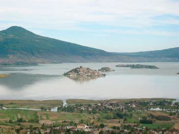 Lake Patzcuaro - Wikitravel