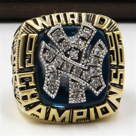 MLB 1996 New York Yankees World Series Championship Replica Ring