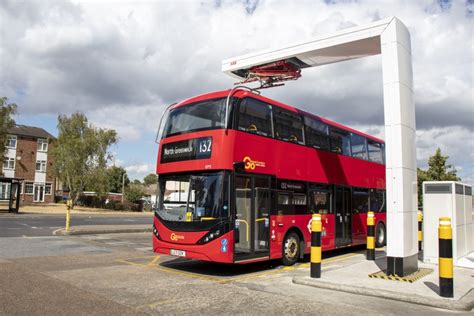 These Futuristic Tram-Buses Should Be In London From Summer 2024 | Londonist