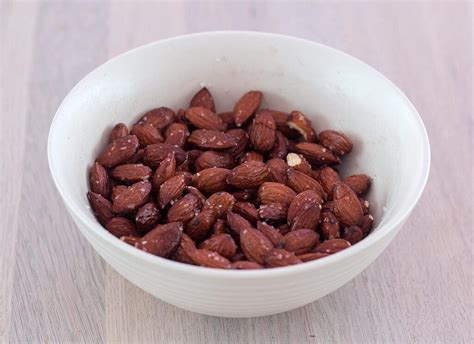 Recipe for Salted Almonds - Very simple and tasteful recipe (Nordic style)