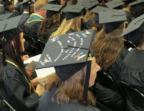 208 Students Graduate at December Commencement