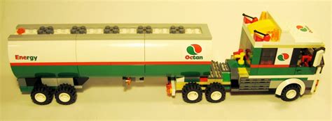 BrickCreator: LEGO Octan Semi Tractor Trailer