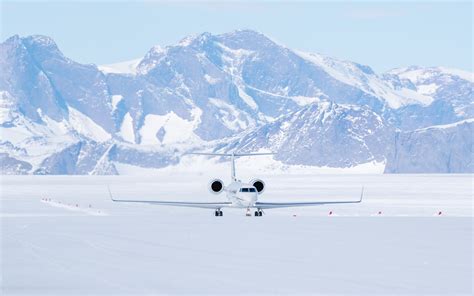 White Desert Antarctica - Welcome To Planet Ice