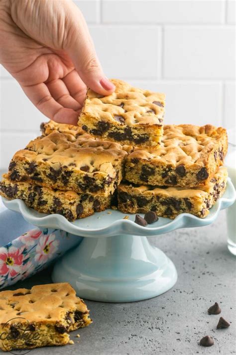 Cake Mix Cookie Bars (4 Ingredients!) - Fun Cookie Recipes