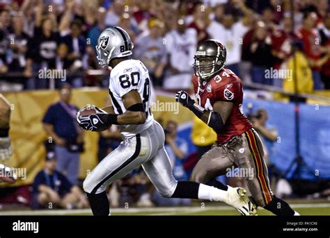 Dexter jackson buccaneers hi-res stock photography and images - Alamy