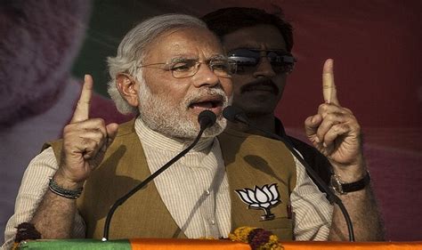 LIVE: Narendra Modi address BJP Parivartan rally in Agra, attacks ...