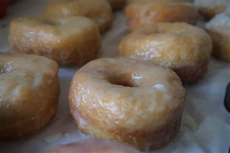 Half Dozen Gluten Free Variety (Min Donuts) - Simply Donuts