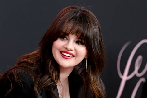 Selena Gomez Now Has Brigitte Bardot Bangs | Vogue