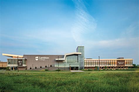 Lambton College - Du Học & Định Cư Canada