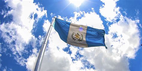 La Bandera, símbolo patrio de Guatemala – GuatemalanJournal