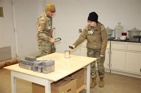 US Army units hone skills together at Defense Nuclear Weapons School ...