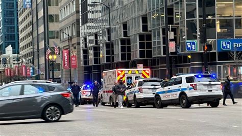 Loop bank robbery: Suspect shoots security guard at Fifth Third Bank in Chicago | FOX 32 Chicago