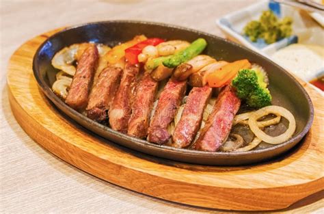 Beef Teppanyaki Recipe Japanese Steak Stock Image - Image of cook ...