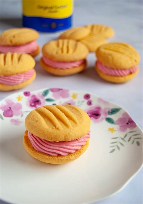 Vanilla custard biscuits - Something Sweet Something Savoury